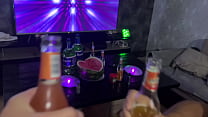 Неверная жена трахается на вечеринке с незнакомцами на глазах у рогоносца, который просто смотрит на это - 2.62
