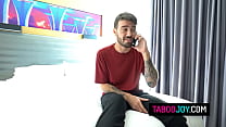 Пышнотелая мачеха-мамочка Ришель Райан трахается со своим пасынком на День святого Валентина