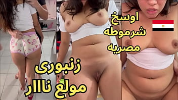 В сеть попало видео, на котором Хадир Камель говорит: «Занбури, ты горячая, непослушная, развратная шлюха, арабский секс».
