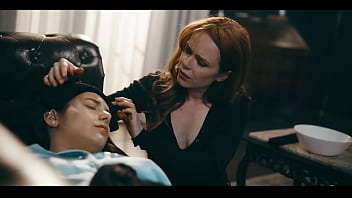 Сексуальная зависимость Лесбийская лихорадка - Шелена и Элла Хьюз возбуждены для киски в экстремальном сидении на лице и 69 действии