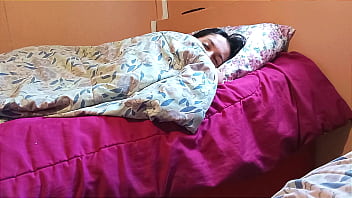 Мой пасынок принимает меня за мачеху, но я его сводная сестра. Я знала, что они занимались сексом, когда рогоносца не было дома.