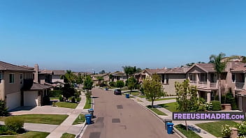 So Broke She's Letting Neighbors Freeuse Her - Anna Kolba | FreeuseMadre