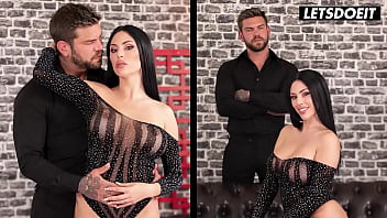 爆乳ブルネットのサファイア・アストレアが極太チンポでアナルファック - HER LIMIT