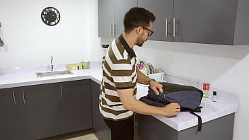 Я думала, что это стриптизерши, которых я наняла, но это грабители!